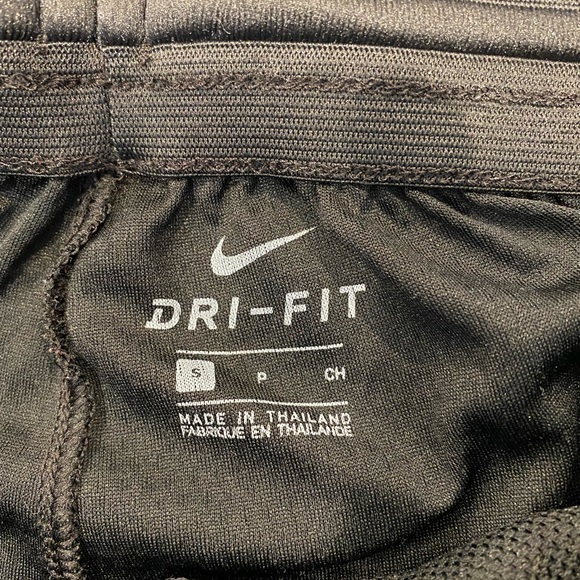 Men’s Nike Dri Fit Basketball Shorts - Picture 6 of 6